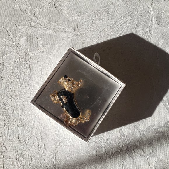 Scottie Dog Brooch.  Scottish Terrier.  Black enamel, diamond simulants on gold - Picture 3 of 12
